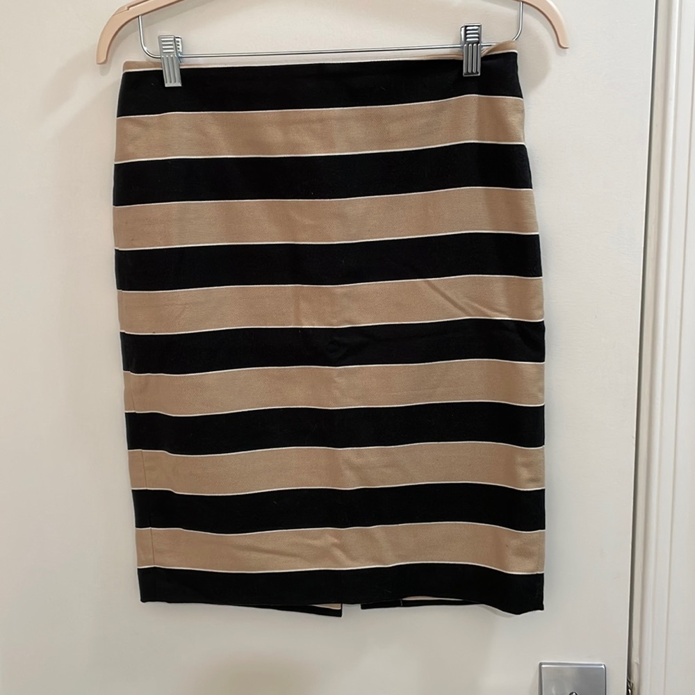 Black, tan and white pencil skirt
